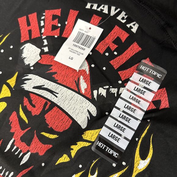 Hot Topic Stranger Things New Adult T-Shirt Sz Large Have A Hellfire Christmas - Picture 6 of 8